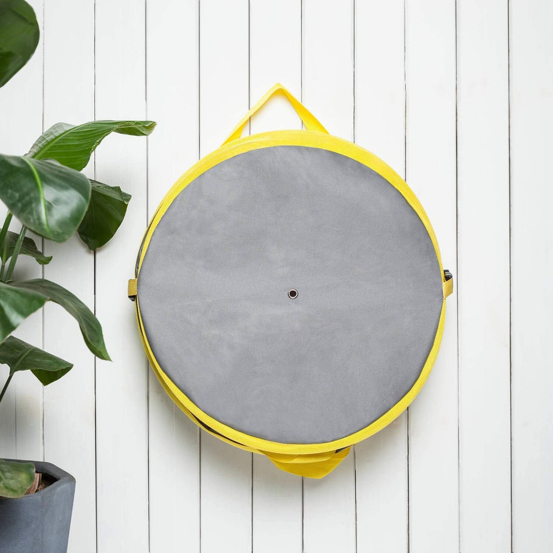 Jardineer 30-Gal Collapsible Garden Trash Can