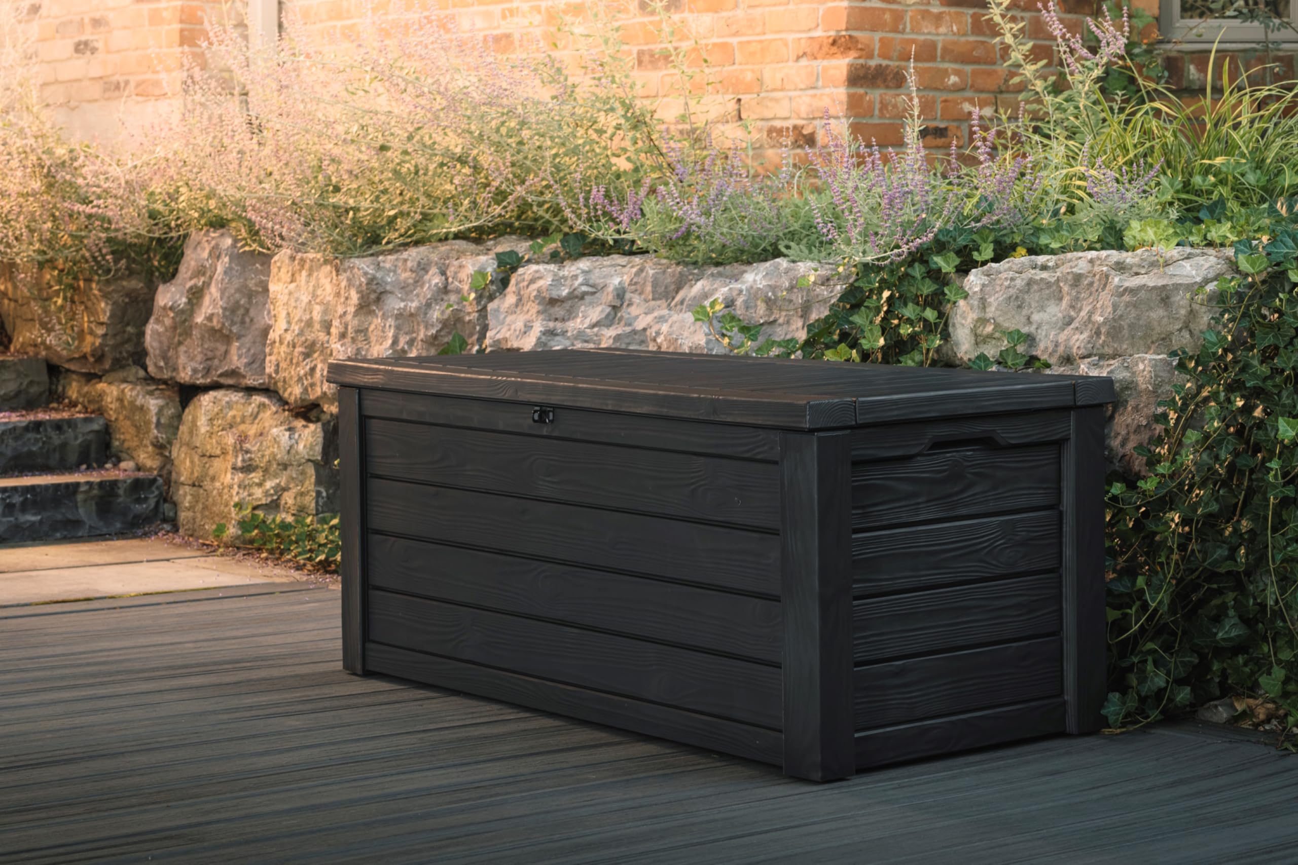 Keter Westwood 150-Gallon Deck Box