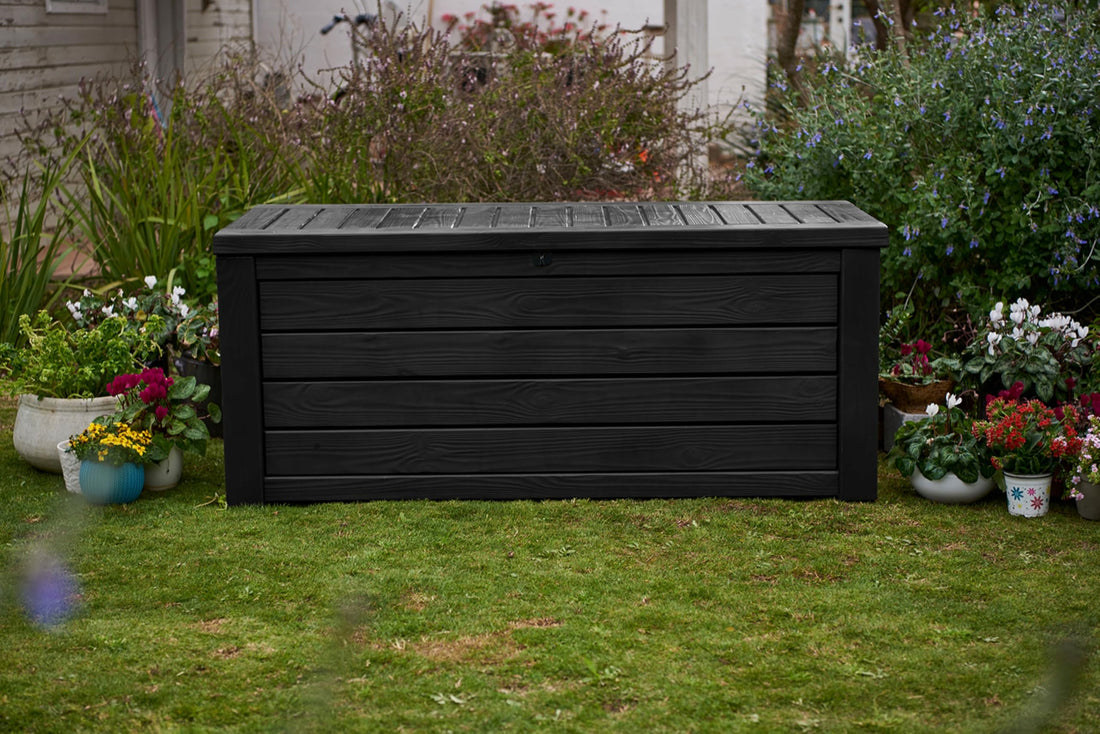 Keter Westwood 150-Gallon Deck Box