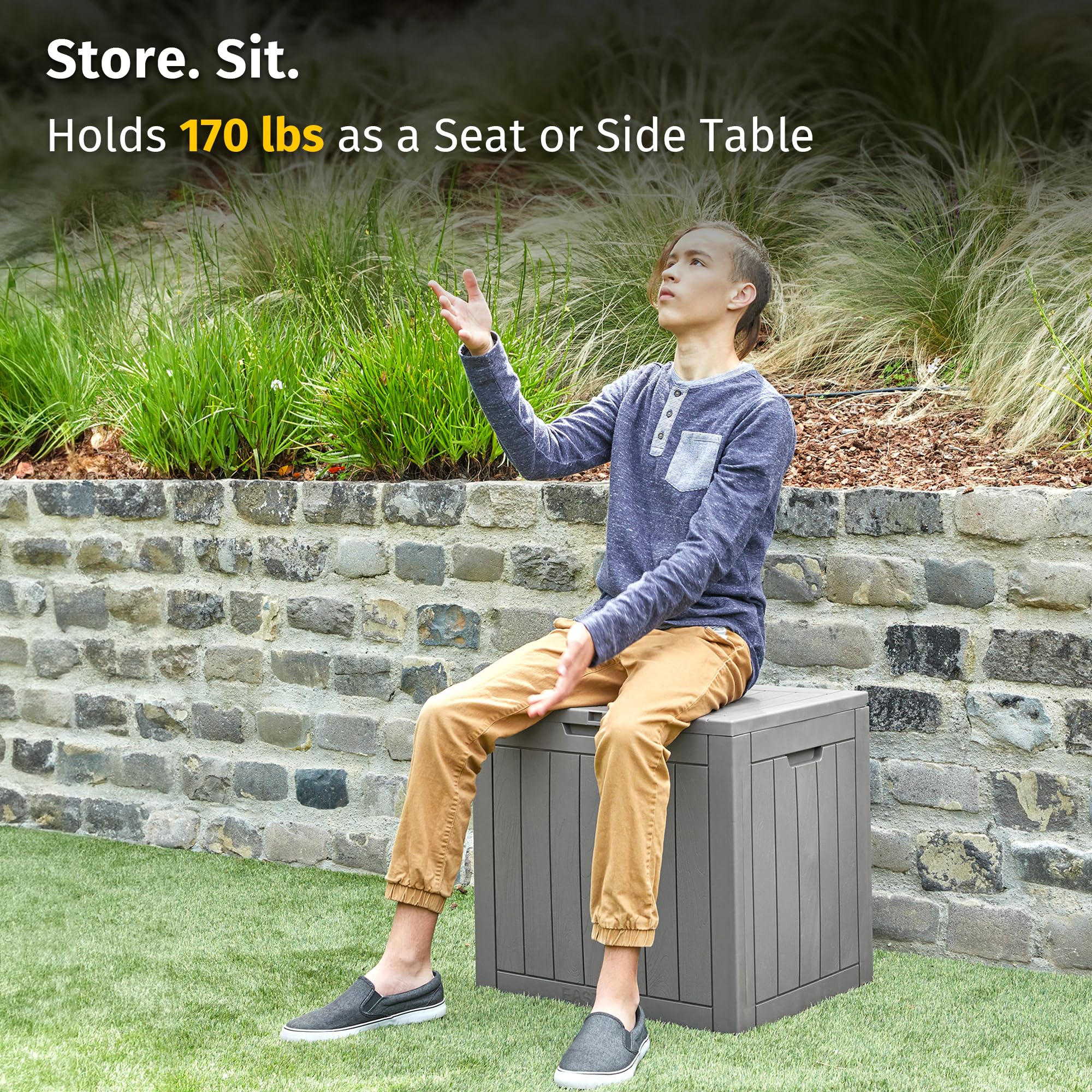 EAST OAK 31-Gallon Outdoor Deck Box, Grey